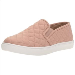 Blush Steve Madden Ecentrcq slip on sneakers